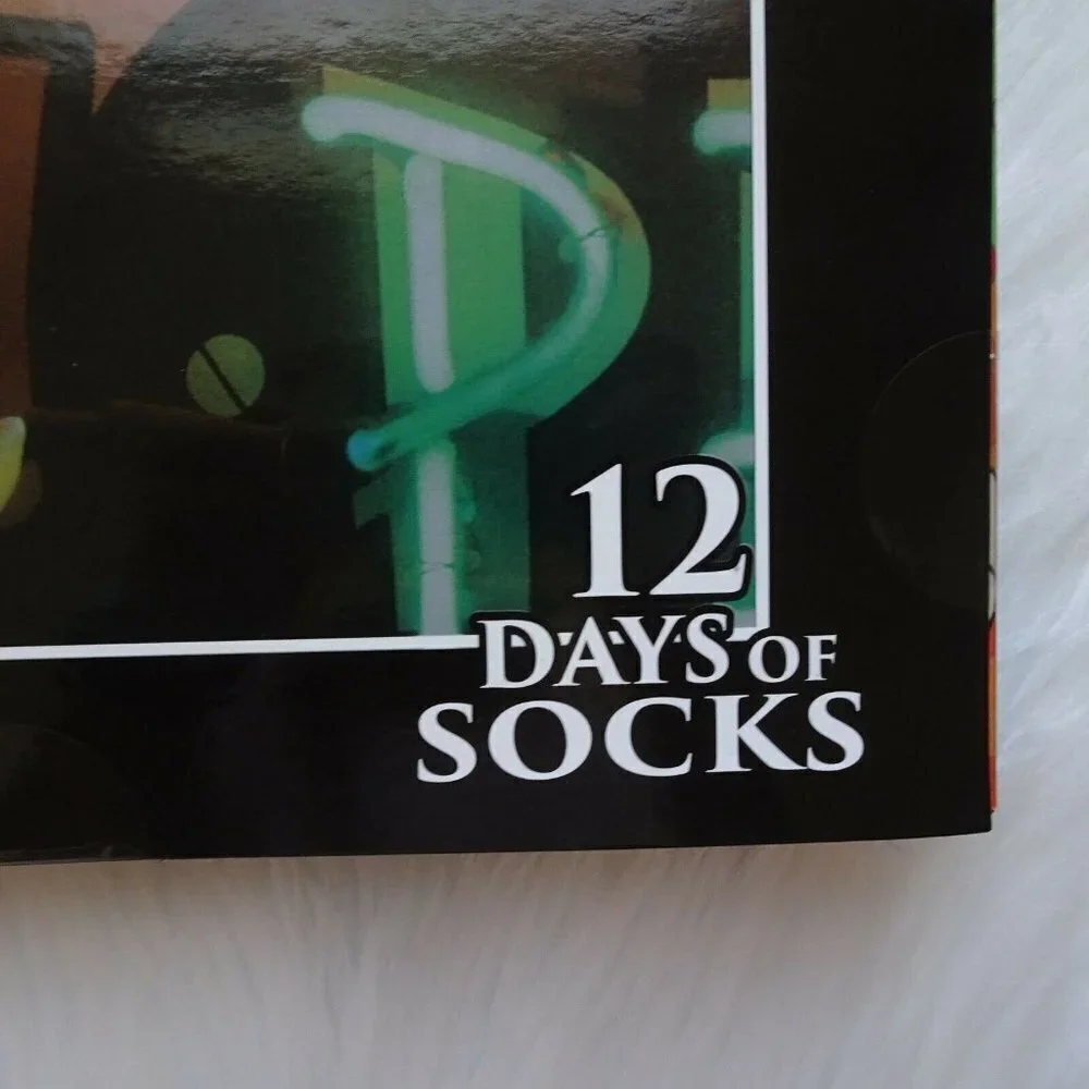FRIENDS The TV Series 12 Days Of Socks in Gift Box 4 Crew 8 Low Cut Novelty New
